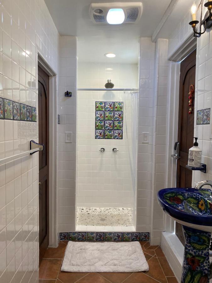Private Room W/ Private Full Bathroom & Wifi & Ac & Shared Kitchen In Los Angeles Eksteriør billede